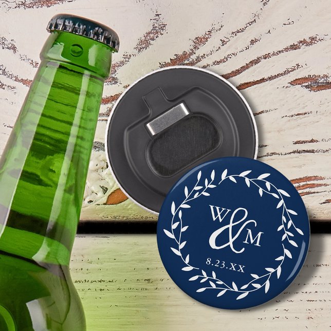 Décapsuleur Monogramme Couronne Florale Bleu Marine Élégant (Elegant Navy Blue Floral Wreath Monogram Bottle Opener)