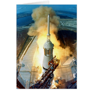Décollage du véhicule spatial d'Apollo 11 Saturn V