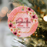 Décoration En Céramique 21e anniversaire rose florales or nom géométrique<br><div class="desc">Un ornement tendance pour un 21ème anniversaire, comme une faveur, un cadeau ou un souvenir. Avec un faux cadre hexagone en or géométrique. Décoré de fleurs de dahlia aquarellées en rose, crème et corail. Vivre corail avec des pois comme arrière - plan. Modèles pour un nom, 21 ans et une...</div>