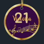 Décoration En Céramique 21e anniversaire violet or musique notes nom<br><div class="desc">Arrière - plan élégant, chic et violet girly avec des notes de musique faux or pour une fête de 21ème anniversaire. Avec un cadre en faux or. Modèles pour l'âge et le nom. Le nom est écrit dans un script de style écrit à la main. Lettres d'or et nombre. C'est...</div>