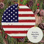 Décoration En Céramique American Flag USA Personnalisé Patriotique<br><div class="desc">Ce ornement du drapeau américain est la façon parfaite de montrer votre esprit patriotique en cette période de fêtes. L'ornement présente le design emblématique des Stars et des Stripes dans des couleurs rouges, blanches et bleues audacieuses. C'est un grand cadeau pour les vétérans de l'armée et leurs familles, ou pour...</div>