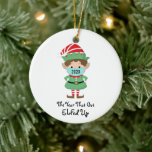 Décoration En Céramique Amusant elf de Noël 2020 année qui s'est lassé<br><div class="desc">Ce drôle d'ornement d'arbre de Noël résume à peu près tout. Design présente un Elfe de Noël avec le texte - 2020,  l'année qui a été Elfed up.</div>