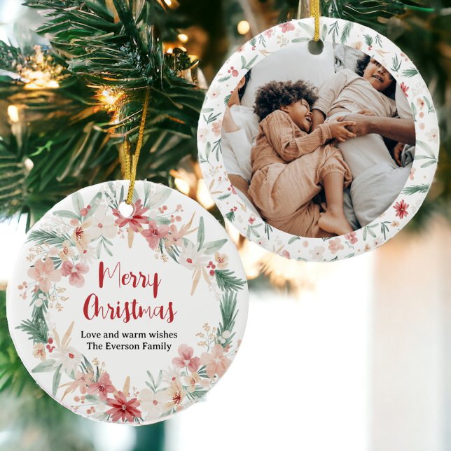 Décoration En Céramique Aquarelle douce Florale Fleur de Noël photo (Soft Watercolor Floral Christmas Wreath Photo Ceramic Ornament)