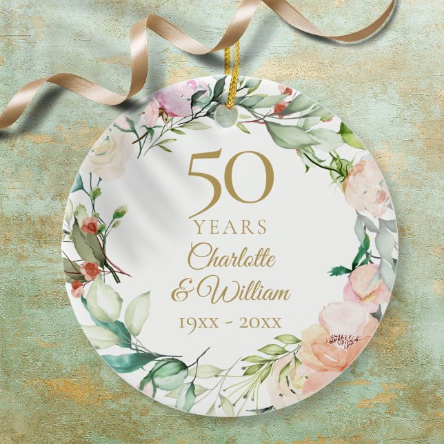 Décoration En Céramique Aquarelle douce Roses Garland 50e anniversaire (Sweet Watercolour Roses Garland 50th Anniversary Ceramic Ornament)