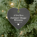 Décoration En Céramique Baby Memorial Chalkboard photo complète<br><div class="desc">Honore ton précieux bébé avec ce ornement photo. Gardez un beau souvenir de votre enfant, ou offrez-le comme cadeau de vacances à la famille et aux amis. Personnalisez ce petit ornement de mémorial photo avec un nom personnalisé, mémorial et année. Cet ornement photo comporte une façade arrière - plan en...</div>