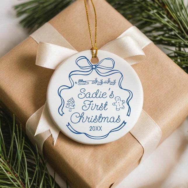 Décoration En Céramique Babys First Christmas Blue Ribbon Whimsical Doodle (Custom Baby Name Ornament First Christmas)