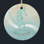 Décoration En Céramique Beach House Seahorse Aqua Blue ID623<br><div class="desc">Cette décoration en céramique aux couleurs douces de la mer et du sable vous permet d'ajouter facilement votre nom et votre texte en utilisant la modèle fournie. L'image simple de l'hippocampe sur un arrière - plan d'aquarelle en détresse est mise en évidence par un accent de vague en aqua et...</div>