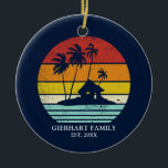 Décoration En Céramique Beach House Vacances Famille Réunion nautique<br><div class="desc">Customisez ces modèles rétro de camping pour votre plage ou maison de lac en ajoutant votre nom de famille ou texte personnalisé, et année. J’espère que ce n’est pas seulement le design cool qui a attiré votre attention, mais le fait que vous ne le retrouverez jamais dans un grand magasin...</div>