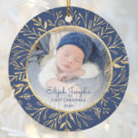 Décoration En Céramique Bébés 1ère photo de Noël Gold Foliage Marine Bleu<br><div class="desc">Célébrez le premier Noël du bébé avec ce magnifique ornement de gardien. Remplacez facilement l'exemple d'image par votre photo préférée et customisez-le avec le nom du bébé en caractères bleu marine et l'année ci-dessous. Un dégradé blanc aide à faire apparaître le texte. La photo est mise en scène par un...</div>