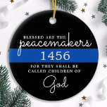 Décoration En Céramique Bénis Sont Les Peacemakers Police Ligne Bleue<br><div class="desc">Bénis soient les conciliateurs, car ils seront appelés enfants de Dieu. Ornement personnalisé de ligne bleue mince pour les policiers et les forces de l'ordre. Personnalisez avec le numéro et le nom de l'insigne de l'agent de police. Ce vêtement de prière de police personnalisé est parfait pour les cadeaux de...</div>