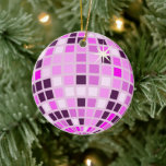 Décoration En Céramique Boule Disco Rose Moderne<br><div class="desc">Danse,  danse ! Conception de mirrorball disco à feuillage persistant pour chaque reine dansante. Disco ball illustration décor intérieur esthétique rose,  produits de fête et cadeaux.</div>