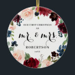 Décoration En Céramique Burgundy Blush Navy Floral Premier Noël<br><div class="desc">Cet ornement de Noël élégant et personnalisable dispose d'une belle couronne de fleurs bordeaux,  rousses et navales avec une option pour ajouter une photo à l'arrière. Pour effectuer des modifications avancées,  sélectionnez l'option "Cliquez pour customiser plus loin" sous Personnaliser ce modèle.</div>
