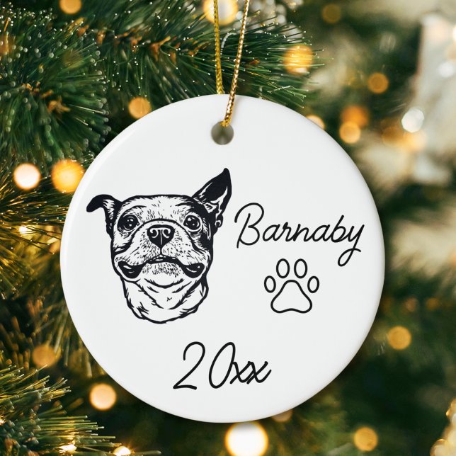 Décoration En Céramique Chien Boston Terrier Art en ligne personnalisé ave (Boston Terrier Dog Custom Name and Year Ornament with Paw Print. Black and White Line Art Modern)