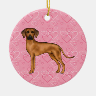 Décoration En Céramique Chien Rhodesian Ridgeback sur des cœurs roses avec