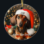 Décoration En Céramique Chiot rouge mignon avec chapeau de Santa<br><div class="desc">Ce magnifique dessin de Noël montre un doux dachshund portant un chapeau de Père Noël rouge.</div>