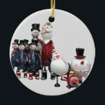 Décoration En Céramique Choeur de Noël Tin, avec Père Noël, Snowman, Pengu<br><div class="desc">Cet ornement d'arbre coloré présente tous les personnages traditionnels de Noël préférés,  le Père Noël,  un soldat à l'ancienne,  un bonhomme de neige,  des pingouins tous fabriqués à partir d'étain.</div>