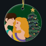 Décoration En Céramique Couple lesbienne de Noël LGBT<br><div class="desc">Belle décoration de Noël lesbienne avec un couple gay romantique. Deux femmes se tiennent dans une étreinte amoureuse devant un arbre de Noël festif sur un joli cadeau de décoration pour vos amis LGBT</div>