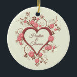 Décoration En Céramique Daisy et Open Heart Mariage Keepsaké ou Favoriser<br><div class="desc">Ce joli ornement de gardien mariage a un graphique d'un coeur ouvert entouré d'un design complexe de fleurs, feuilles et lames d'herbe. Le motif entier est dans les tons rose et mauve. Il y a des fleurs à pétales multiples avec un centre rond. Elles ressemblent à des marguerites. Il y...</div>