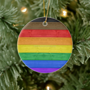 Décoration En Céramique Drapeau de fierté gay inclusif SlipperyJoe's à tex