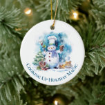 Décoration En Céramique Drôle Chef Snowman Noël Ornament<br><div class="desc">Ajoutez un brin d'humour et une touche de magie à votre décor de vacances avec notre Funny Chef Snowman Christmas Ornament. Parfait pour les amateurs de gastronomie ou les amateurs de bon rire,  cet ornement met en scène un chef fantaisiste qui s'appelle "Cuisine Up Holiday Magic" !</div>