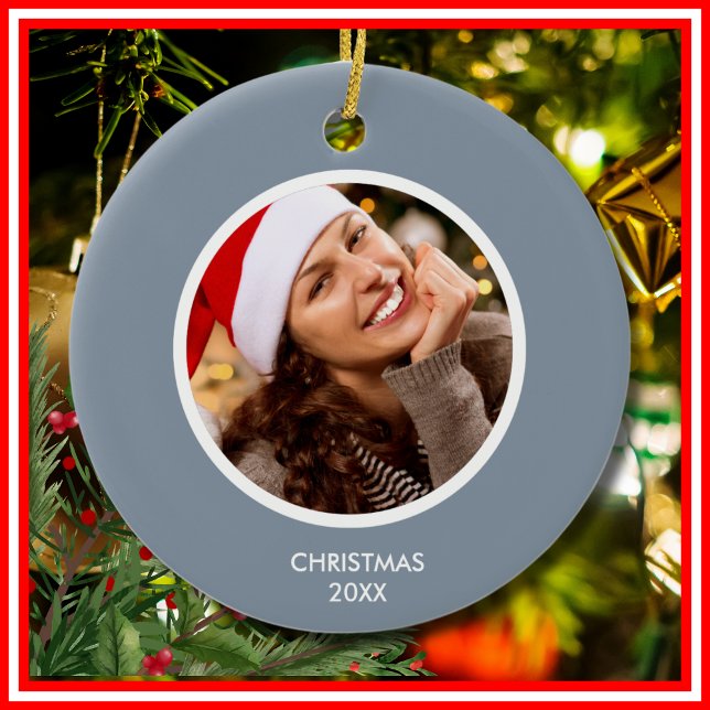 Décoration En Céramique Dusty Blue & White Modern Initiales Monogramme PHO (Dusty Blue & White Modern Initials Monogram PHOTO Ceramic Ornament)