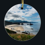 Décoration En Céramique Ecola State Beach, OU<br><div class="desc">Une vue imprenable sur la plage de Cannon depuis un sentier longeant les falaises du parc national Ecola,  Oregon. Belles falaises herbeuses,  rochers de foin,  & océan et ciel bleu. Un matin d'été parfait le long de la côte Pacifique!</div>