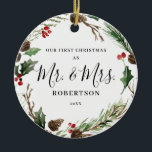 Décoration En Céramique Élégante verdure de Noël M. & Mme<br><div class="desc">Cet ornement de Noël élégant et personnalisable présente une belle couronne à thème de vacances avec sainte,  baies et verdure avec l'option d'ajouter une photo sur le dos. Pour effectuer des modifications avancées,  sélectionnez l'option "Cliquez pour customiser plus loin" sous Personnaliser ce modèle.</div>