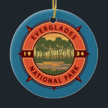 Décoration En Céramique Everglades Parc National Sunset Retro Compass<br><div class="desc">Everglades conception d'oeuvres vectorielles. Le parc est composé de mangroves côtières,  de marais de scie et de pinèdes plates qui abritent des centaines d'espèces animales.</div>