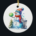 Décoration En Céramique Faites le plus beau Noël par Par | Disk Golf<br><div class="desc">Prenez le plus joyeux Noël par pair. Art à thème de golf sur disque. Joli bonhomme de neige en aquarelle à Santa chapeau à côté d'une corbeille de golf sur disque dans la neige à côté d'un arbre de Noël.</div>