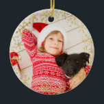 Décoration En Céramique Flocon de neige en or de Noël de l'enfant sur mesu<br><div class="desc">Ce magnifique ornement de Noël recto verso est l'ornement parfait pour les Noël de votre enfant chaque année! C'est un beau souvenir pour toute la famille. Créez une tradition en donnant à votre enfant un cadeau de son ornement photo chaque Noël ! Le côté avant présente la photo de votre...</div>