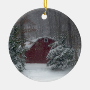 Décoration En Céramique Grange rouge dans la neige
