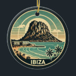 Décoration En Céramique Ibiza Espagne Rocher d'Es Vedra Travel Art Badge<br><div class="desc">Ibiza design de déplacement vectoriel rétro. Ibiza est l'une des îles Baléares,  un archipel d'Espagne en Méditerranée.</div>