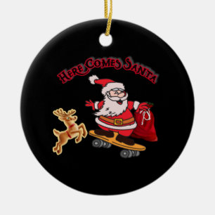 DÉCORATION EN CÉRAMIQUE ICI VIENT PÈRE NOËL SUR SKATEBOARD NOËS