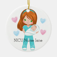 Infirmière NICU personnalisée tenant Noël bébé