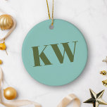 Décoration En Céramique Initiales de Monogramme Vert Bleu Moderne Personna<br><div class="desc">Ajoutez une touche de sophistication à votre décor de vacances avec cet ornement en céramique personnalisée, avec des initiales en monogramme audacieuses dans une palette de couleurs bleu et vert épuré. Parfait pour fêter les fêtes dans le style, cet ornement peut être customisé avec vos initiales pour créer un souvenir...</div>