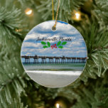 Décoration En Céramique Jacksonville, Florida Christmas Ornament<br><div class="desc">Jacksonville,  Florida Pier avec Noël saint.</div>