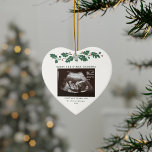 Décoration En Céramique Joyeux Noël grand-mère Faire-part de grossesse<br><div class="desc">C'est toujours un bon moment pour partager cette nouvelle excitante avec votre plus proche et le plus cher. Idée cadeau de Noël parfait pour que la grand-mère soit avec une photo ultrasonore. Customisez cet écran de faire-part unique, ajoutez vos détails et faites connaître cette nouvelle spéciale à tout le monde....</div>