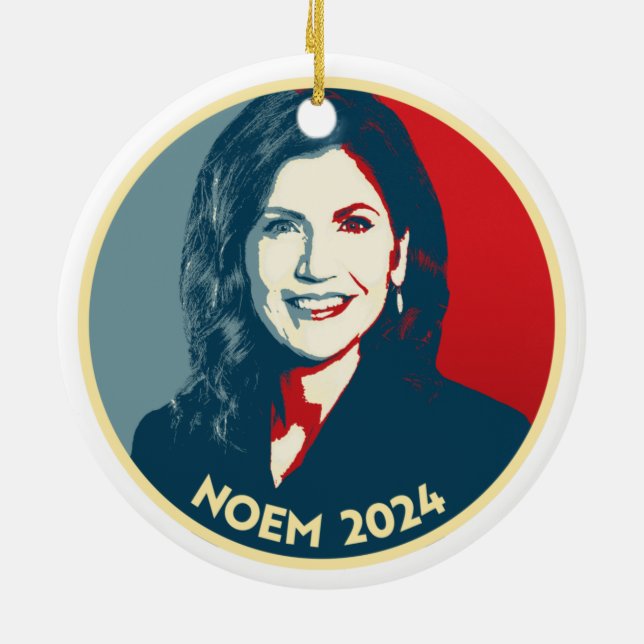 DÉCORATION EN CÉRAMIQUE KRISTI NOEM 2024 (Dos)