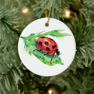 Décoration En Céramique Ladybug sur la feuille verte