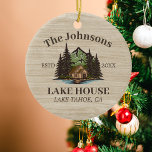 Décoration En Céramique Lake House Wood Nom de famille à thème Personnalis<br><div class="desc">Idéal pour les réunions de famille, les réunions ou votre retraite au bord du lac, ce produit est conçu avec une finition en bois rustique charmante. Il présente une scène montagneuse magnifiquement conçue au bord du lac avec un cabine, personnalisé avec votre nom de famille, l'année établie, et tous les...</div>