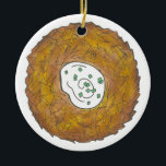Décoration En Céramique Latkes Happy Hanoukka Chanukah Jours fériés juifs<br><div class="desc">Design présente une illustration originale d'une délicieuse crêpe de pommes de terre au latke surmontée de crème aigre, un aliment de base de la cuisine de vacances juive. Idéal pour les célébrations Hanoukka ! Personnalisez simplement vos informations. Ce design de latkes de Chanukah est également disponible sur d'autres produits. De...</div>