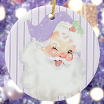 Décoration En Céramique Lilac Purple Vintage Winking Père Noël Christmas T<br><div class="desc">Ce magnifique ornement d'arbre de Noël en lavande pastel violet violet Vintage Winking Père Noël présente un graphique antique du Père Noël qui a été recoloré et réinventé. L'arrière - plan est un motif à bande verticale monochromatique à trois tons. L'ornement en céramique est identique de part et d'autre.</div>