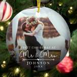 Décoration En Céramique M. et Mme First Married Christmas Photo personnali<br><div class="desc">Célébrez vos premières vacances en tant que jeunes mariés avec notre ornement en céramique personnalisée de Noël Mr et Mrs. First Married,  avec un élégant script et un design moderne. Personnalisez-le avec votre photo préférée pour créer un beau souvenir,  parfait pour commémorer votre premier Noël ensemble en couple marié!</div>