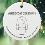 Décoration En Céramique Médecin Cérémonie de la blouse blanche Monogramme<br><div class="desc">Médecin Cérémonie de la blouse blanche Monogramme pour célébrer et honorer un médecin ou un médecin en formation. Un souvenir élégant pour honorer un rite de passage où le serment d'Hippocrate est récité à la profession médicale. Dispose d'un manteau de médecin,  nom,  date et domaine de travail médical.</div>