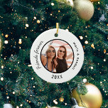 Décoration En Céramique Meilleurs noms de photos d'amis blanc noir<br><div class="desc">Personnalisez et ajoutez votre propre photo. Un arrière - plan blanc. Ajoutez vos noms et votre année. Texte noir.</div>
