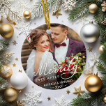 Décoration En Céramique Merde Jamais après Noël<br><div class="desc">L'ornement photo de jour férié personnalisé pour les jeunes mariés présente une photo mariage préférée de chaque côté,  avec "Merrily Ever After" superposé en calligraphie blanche. Customisez avec vos noms et votre date de mariage.</div>
