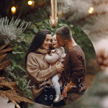 Décoration En Céramique Minuscule Élégant Simple Photo Famille de Noël<br><div class="desc">Célébrez la joie de vivre ensemble avec notre "Minuscule Elégant Simple Photo de famille de Noël" Ornement en céramique, un trésor intemporel qui ajoute une touche de sophistication à votre décor de vacances. Conçu avec une attention particulière aux détails, cet ornement présente un décor en céramique blanche immaculée, la toile...</div>