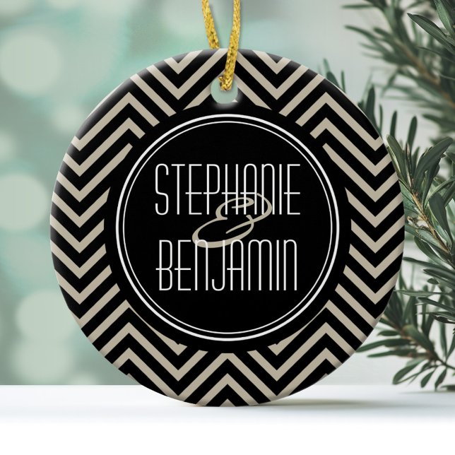 Décoration En Céramique Motif Chevron noir et beige Art déco (Personalized Wedding Ornament - Black and Tan Art Deco)