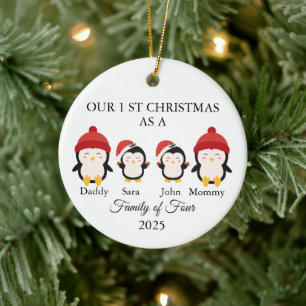 Décoration En Céramique Noël de famille de quatre, premier Noël de nouveau