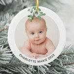 Décoration En Céramique Nom du bébé personnalisé Photo Aquarelle de Noël<br><div class="desc">Ce joli ornement de Noël est décoré d'aquarelle et d'orteils. Facilement personnalisable avec la photo, le nom et l'année de votre bébé. Utilisez l'outil de conception pour modifier la taille, le style ou la couleur du texte. Parce que nous créons notre oeuvre, vous ne trouverez pas cette image exacte d'autres...</div>